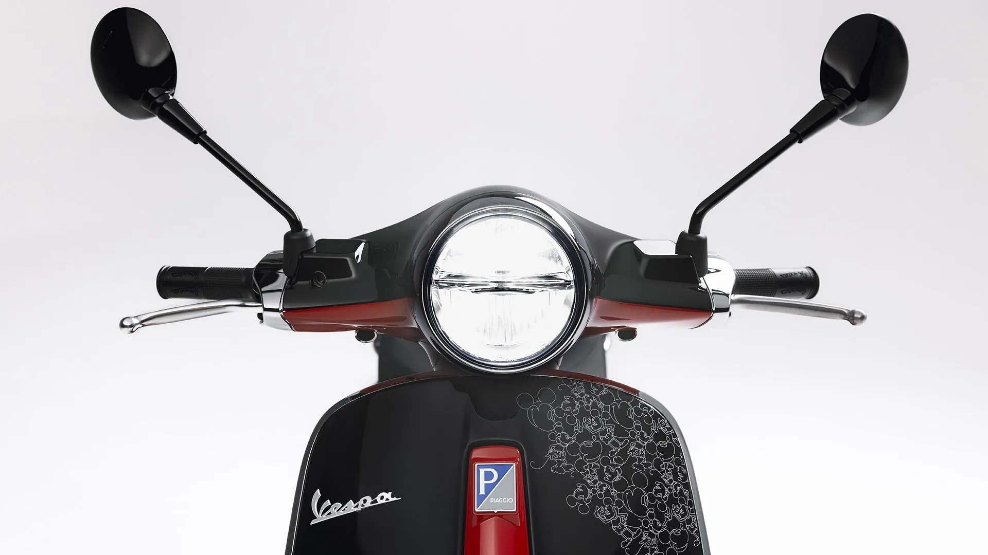 2023 Vespa Primavera 150 - Mickey Mouse Edition