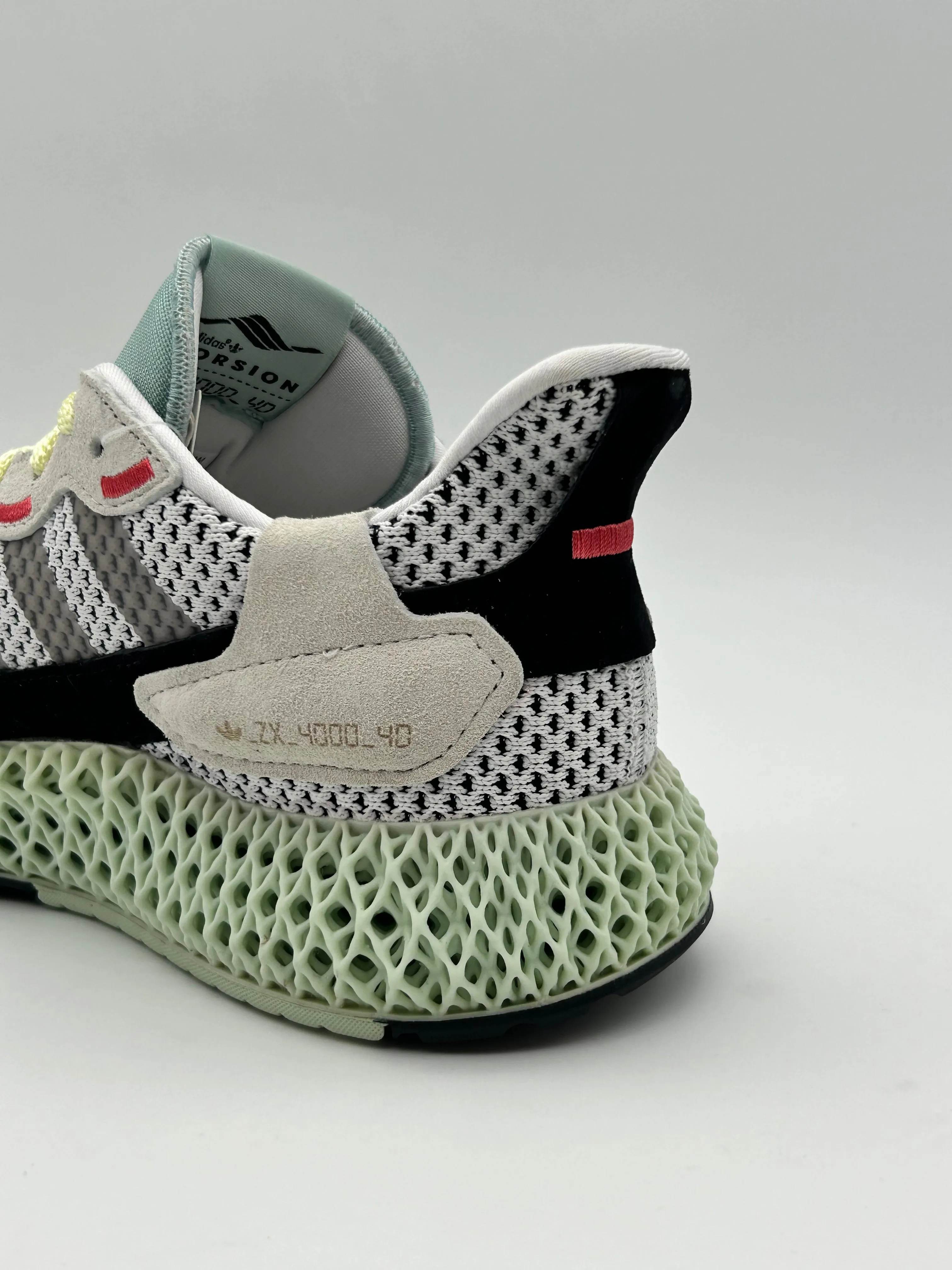 4D Sneakers