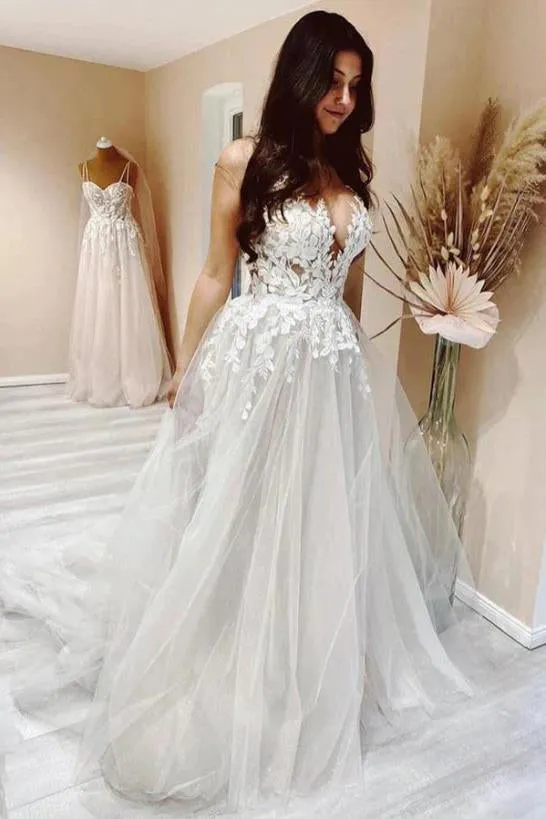 A-Line Tulle Beach Wedding Dresses With Lace Appliques, V Back Bridal Gowns UQW0102