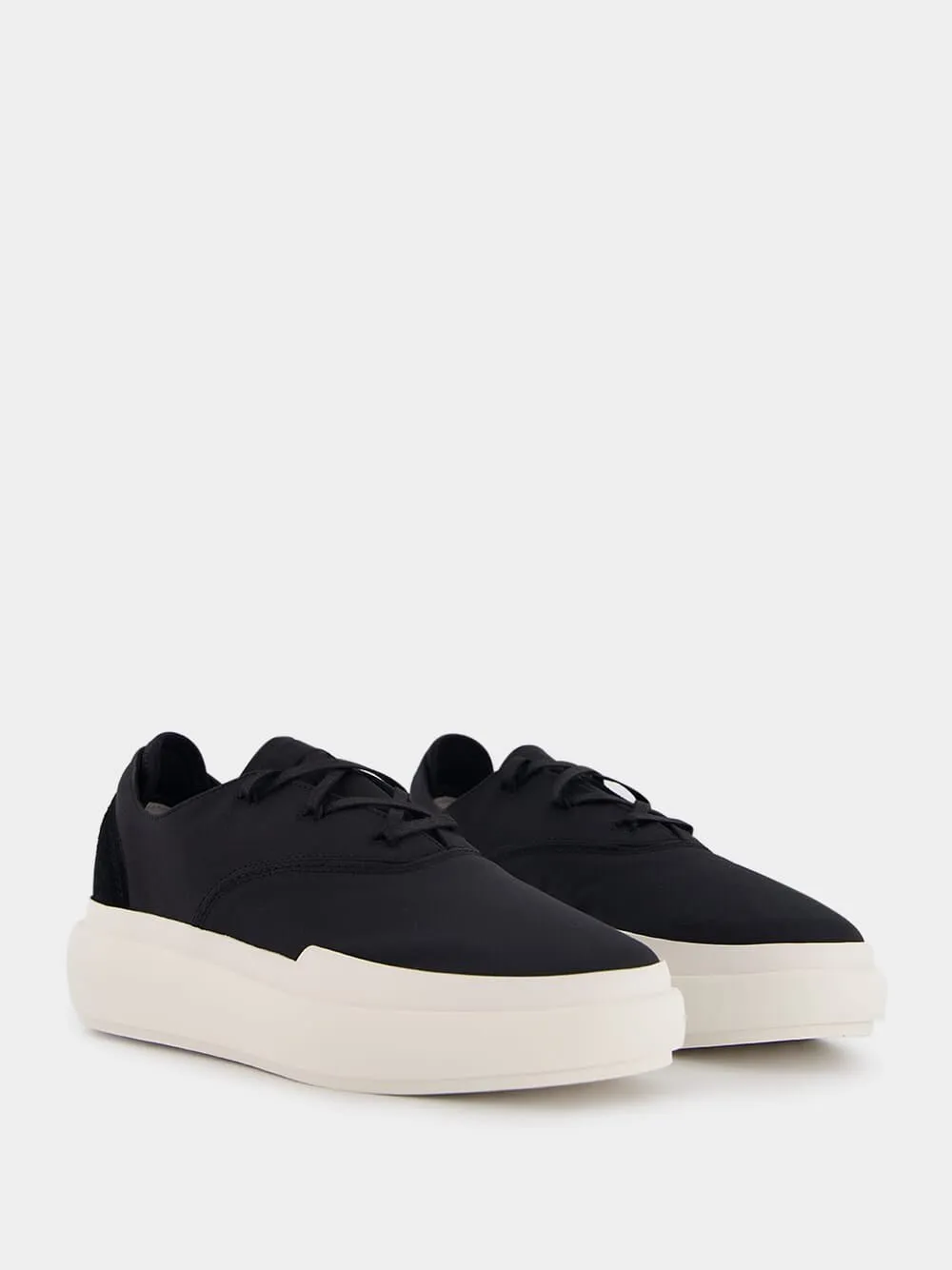 Ajatu Court Low-Top Sneakers