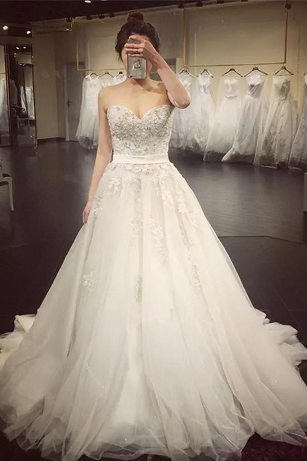 Anneprom Elegant Sweetheart Beaded Appliques A Line Court Train Wedding Dress APW0026