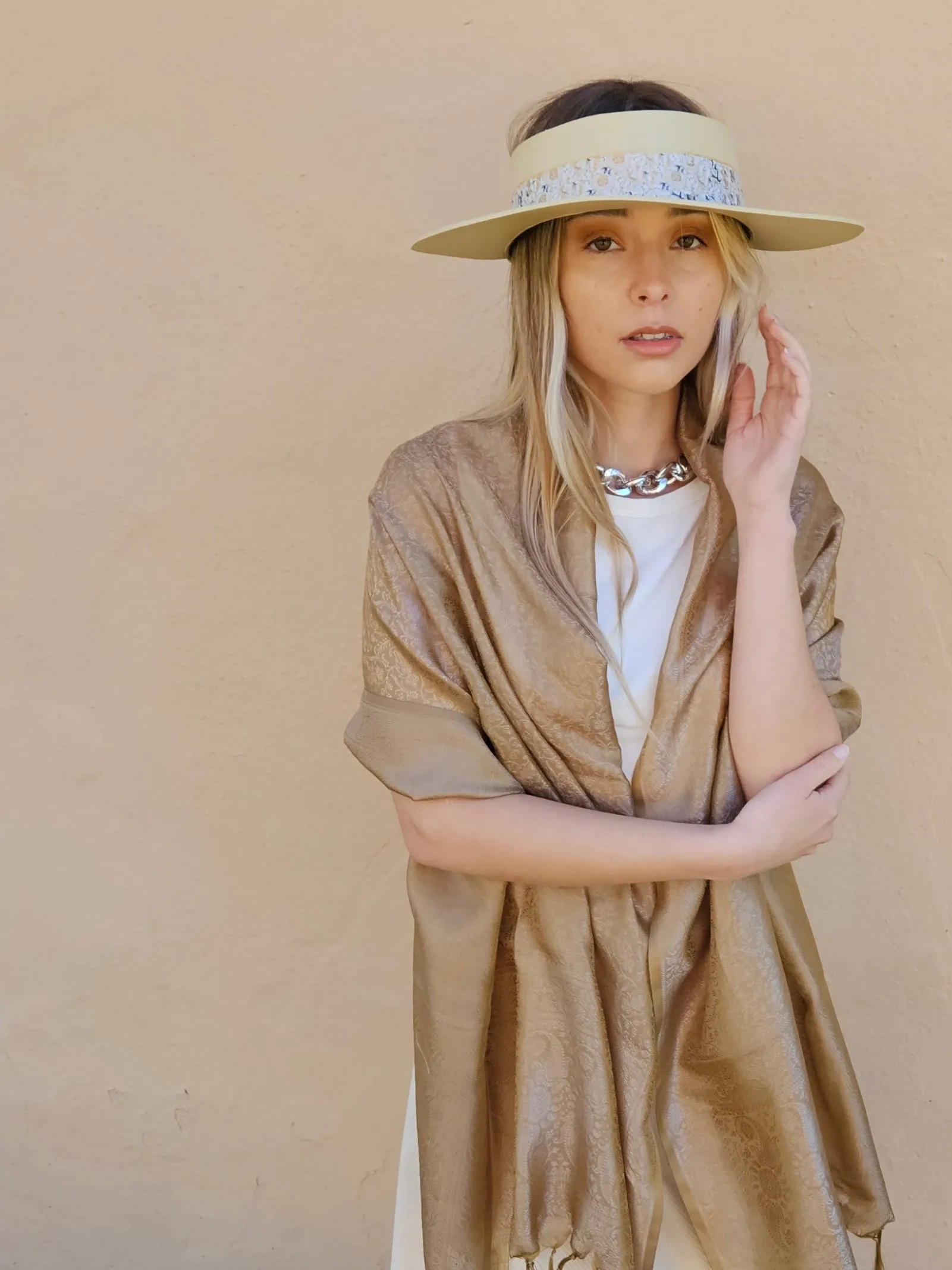 Beige "LadyEVA" Visor Hat with Golden White Floral Band