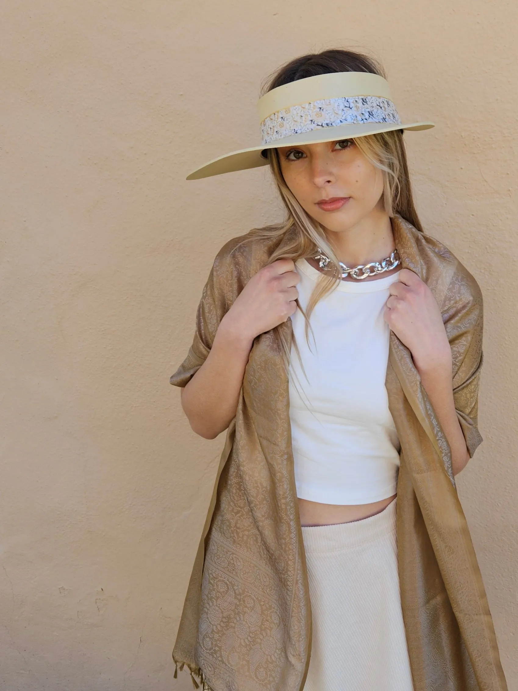 Beige "LadyEVA" Visor Hat with Golden White Floral Band