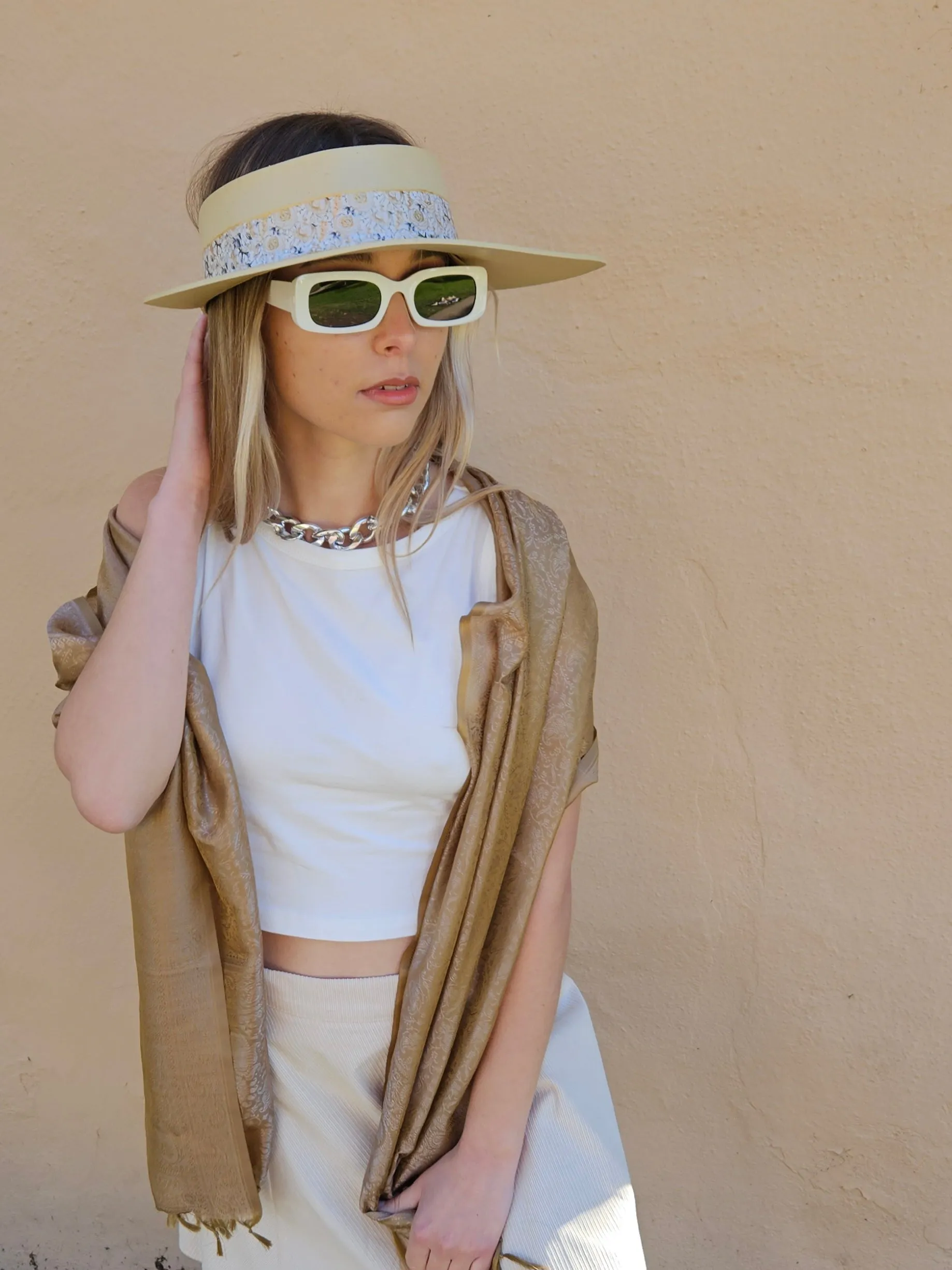 Beige "LadyEVA" Visor Hat with Golden White Floral Band