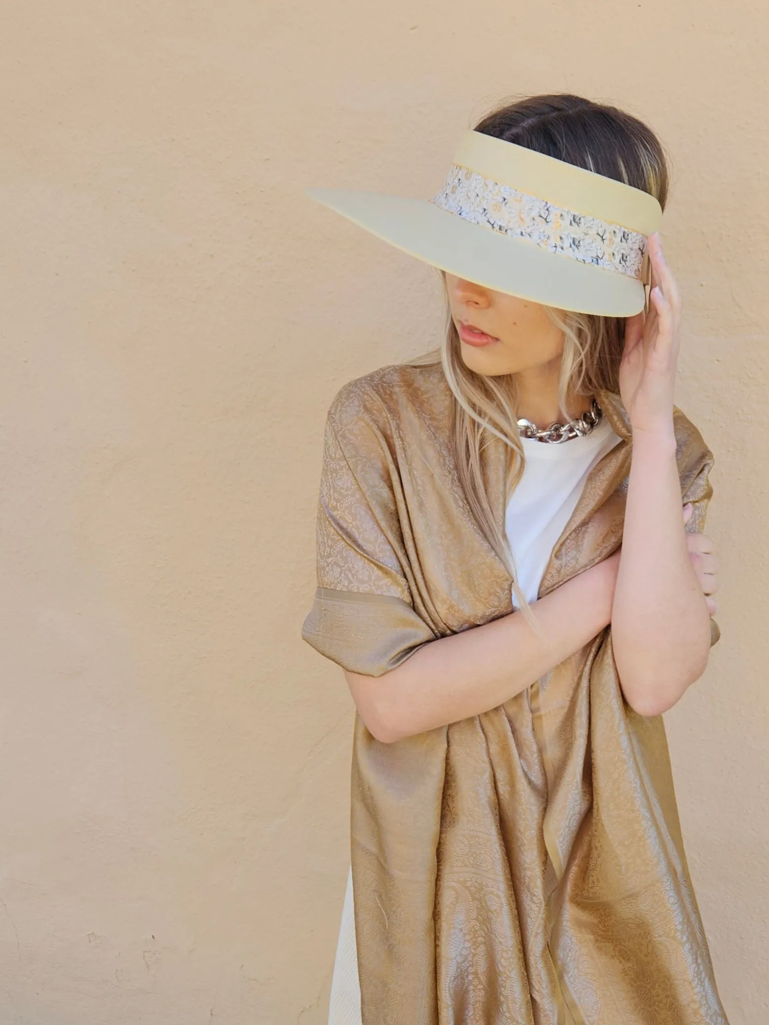 Beige "LadyEVA" Visor Hat with Golden White Floral Band