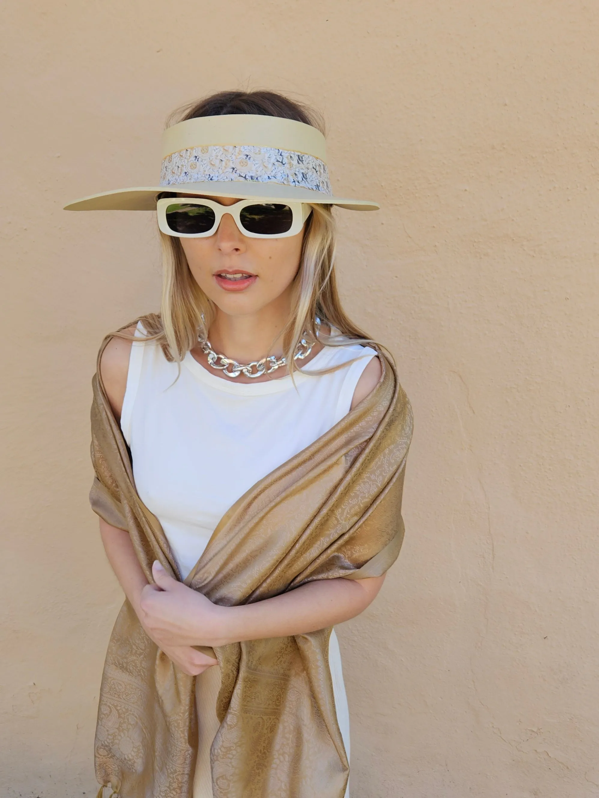 Beige "LadyEVA" Visor Hat with Golden White Floral Band