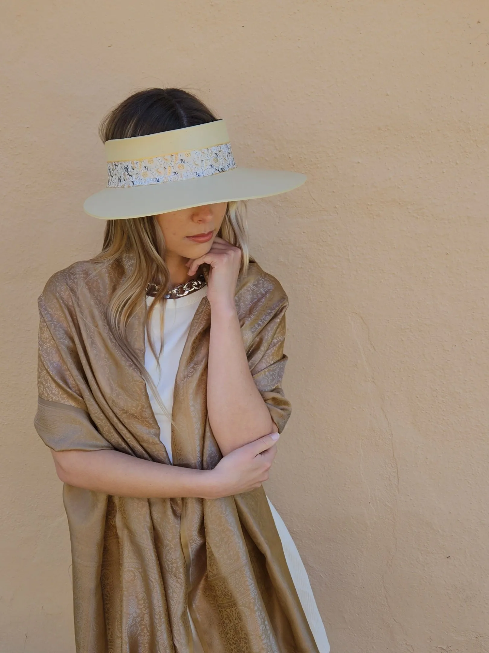 Beige "LadyEVA" Visor Hat with Golden White Floral Band