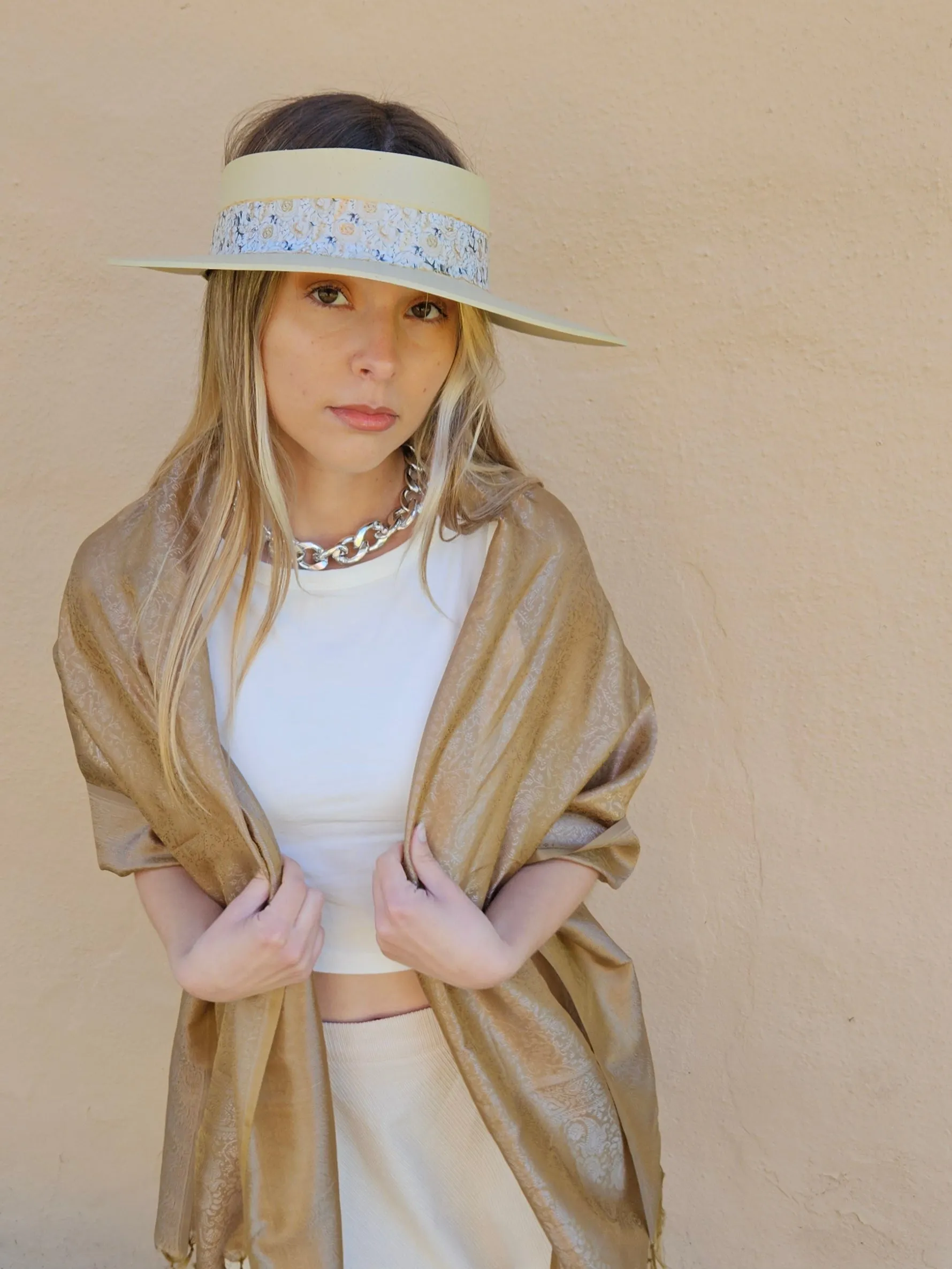 Beige "LadyEVA" Visor Hat with Golden White Floral Band