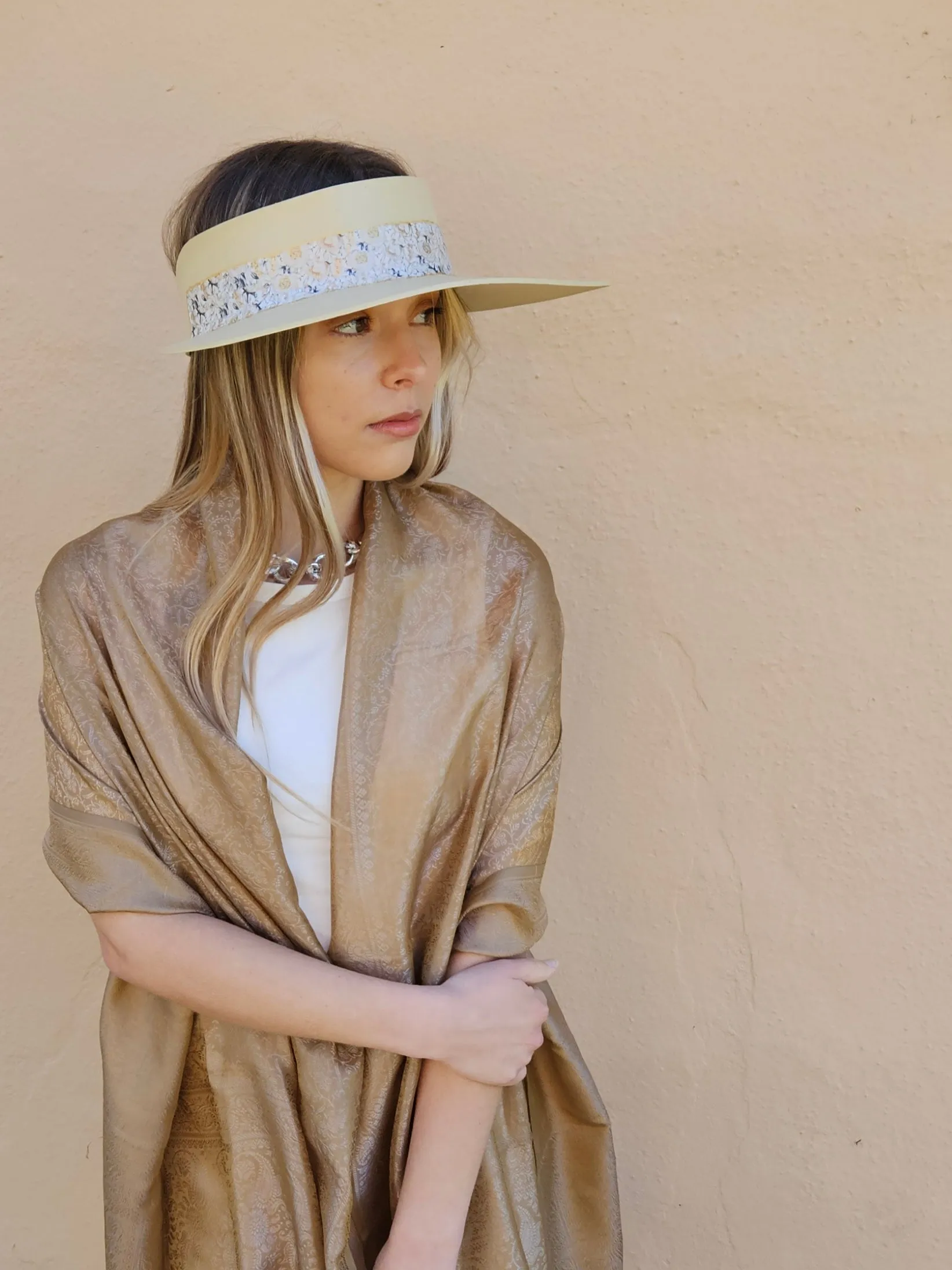 Beige "LadyEVA" Visor Hat with Golden White Floral Band