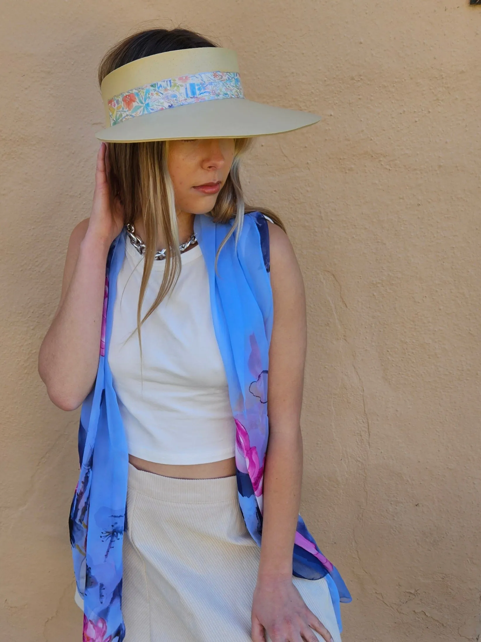 Beige "LadyEVA" Visor Hat with Pastel Multicolor Floral Band