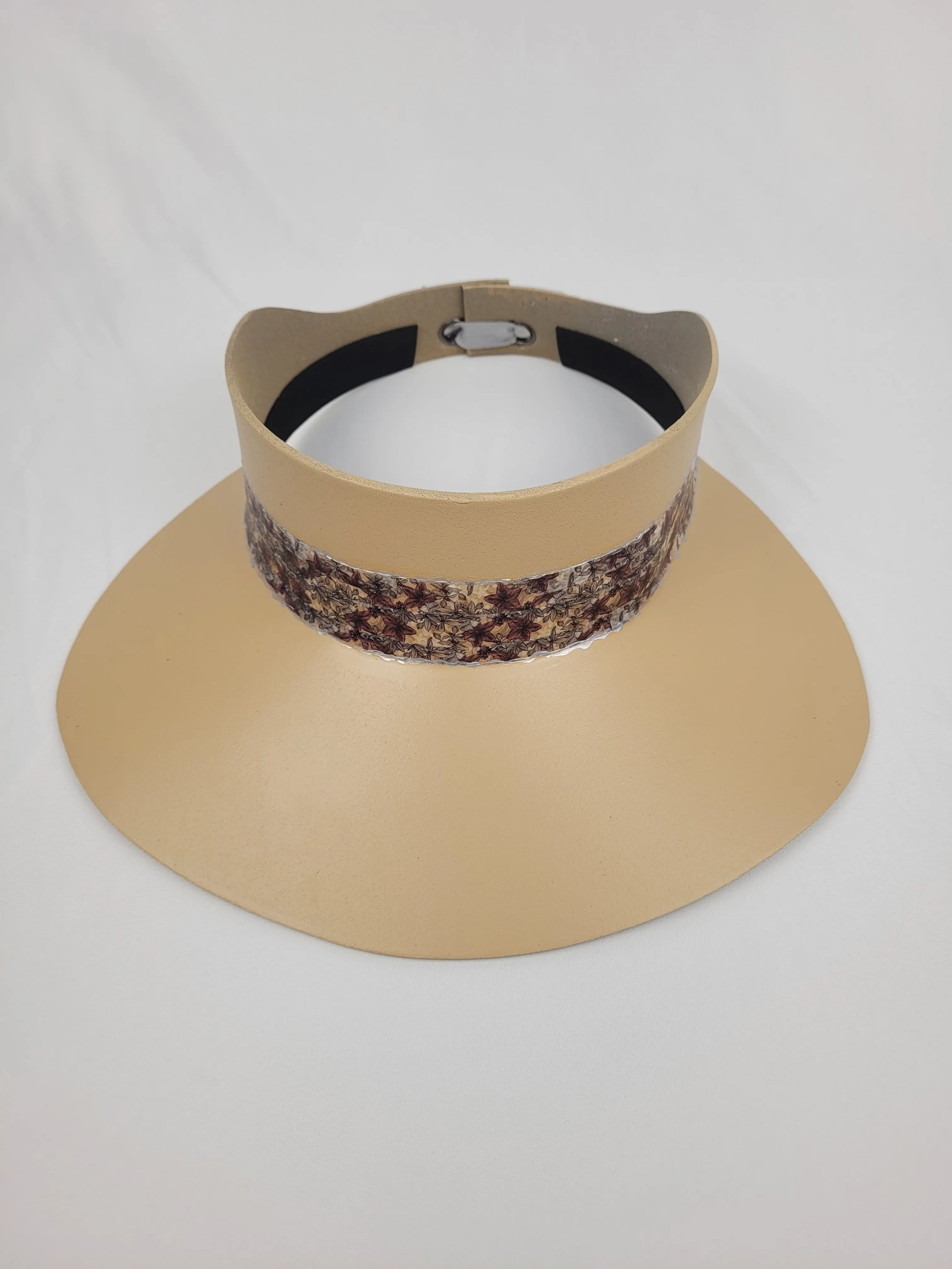 Beige "LadyEVA" Visor Hat with Soft Purple Floral Band