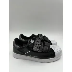 Big Kid/Youth Size 4, Black Sneakers w/ Toe Cap and Straps w/ Some Heart Details