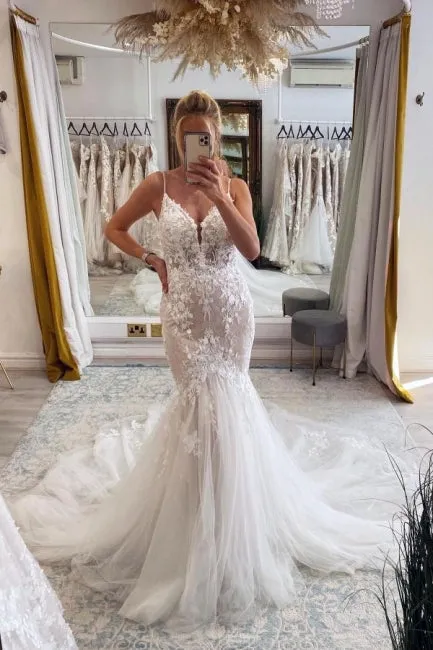 Elegant Long Mermaid V-neck Sleeveless Wedding Dresses With Lace