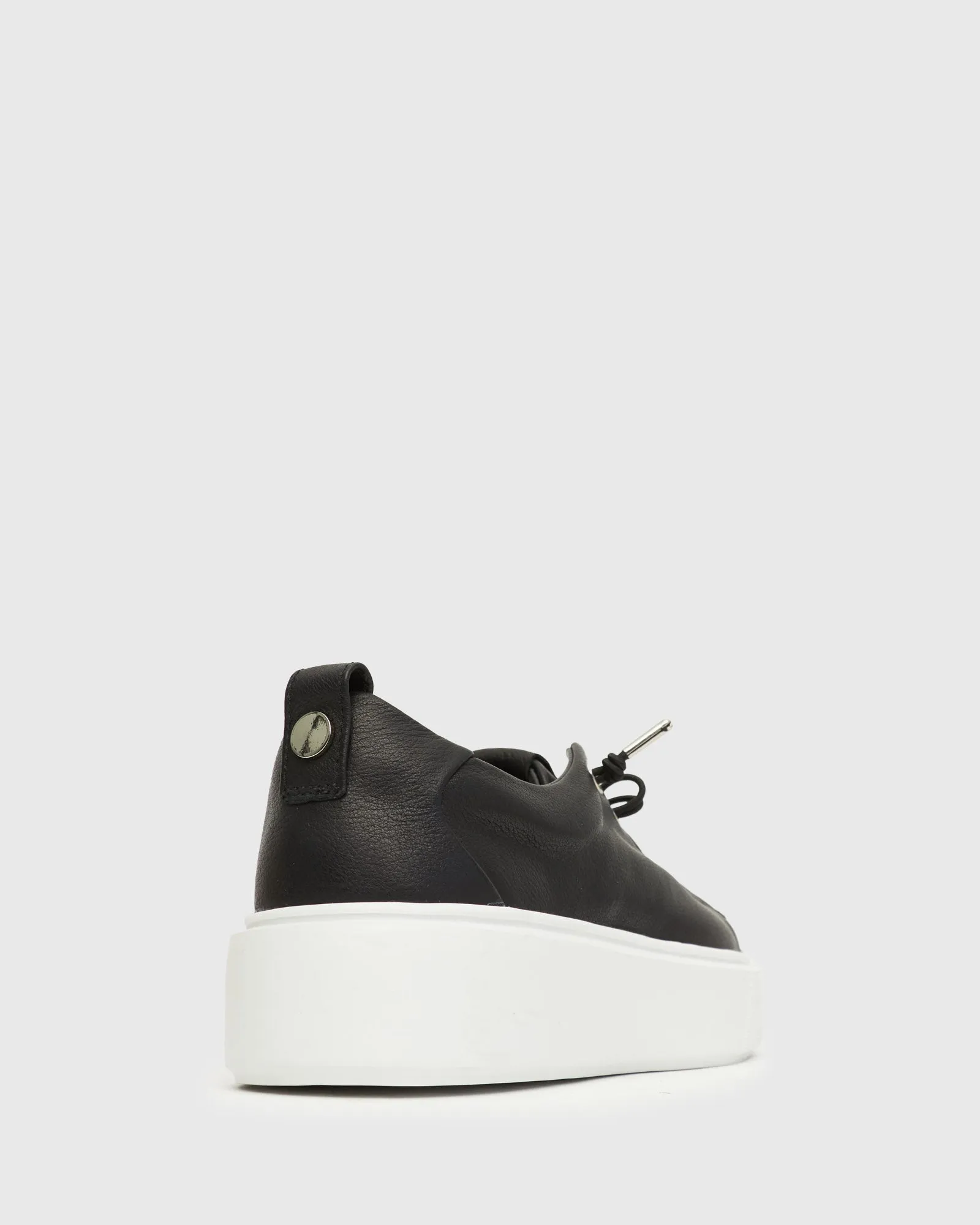 GENEVIEVE Leather Sneakers