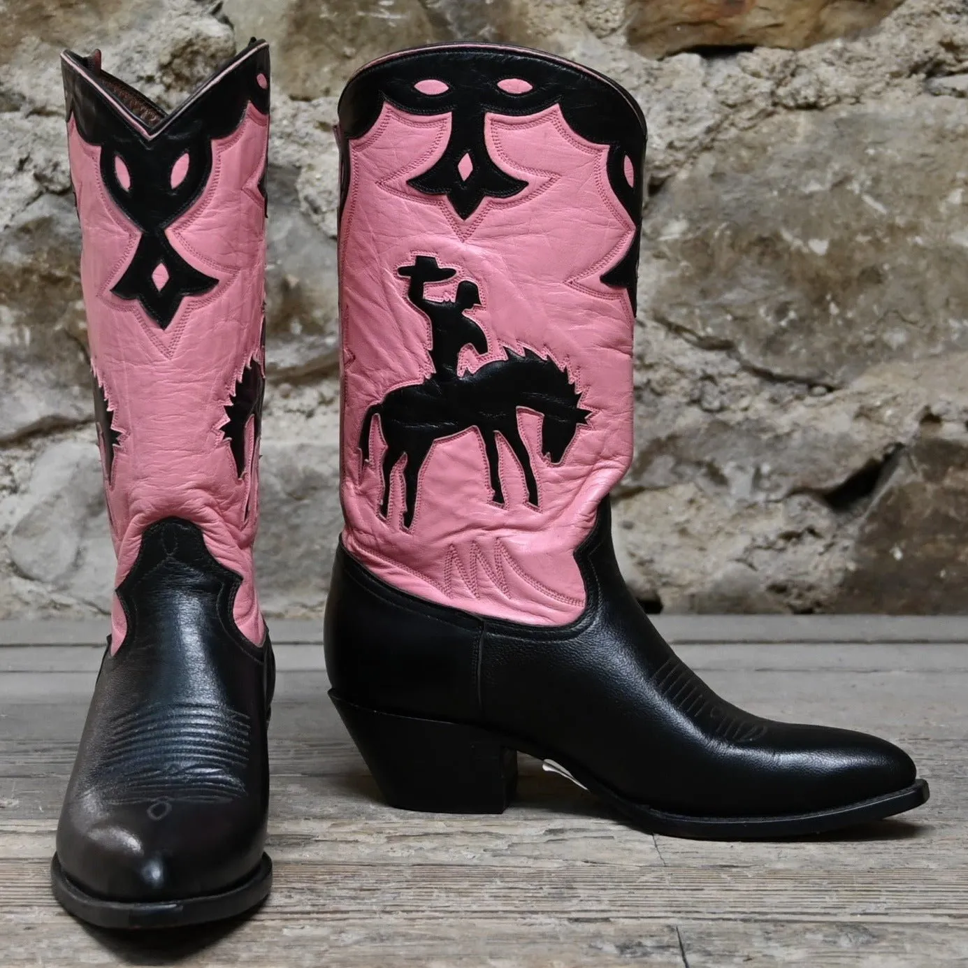 Ladies 11" Boot W/Pink Uppers And Black Inlayed Bucking Horse