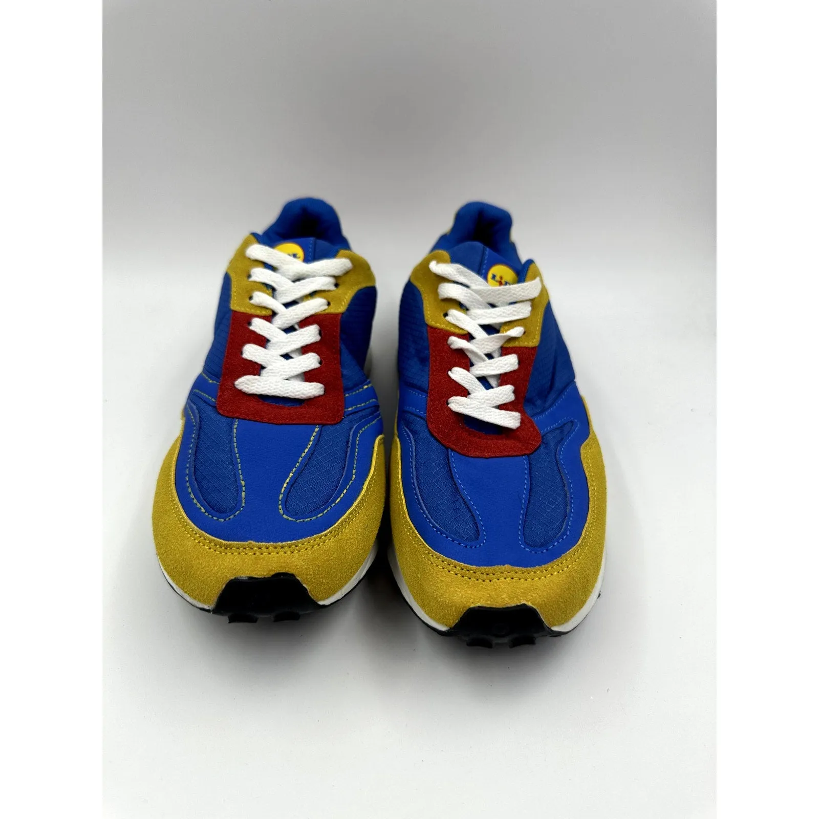 Men's Size 10, Blue Low Top Casual Sneaker w/ Red and Yellow Accents