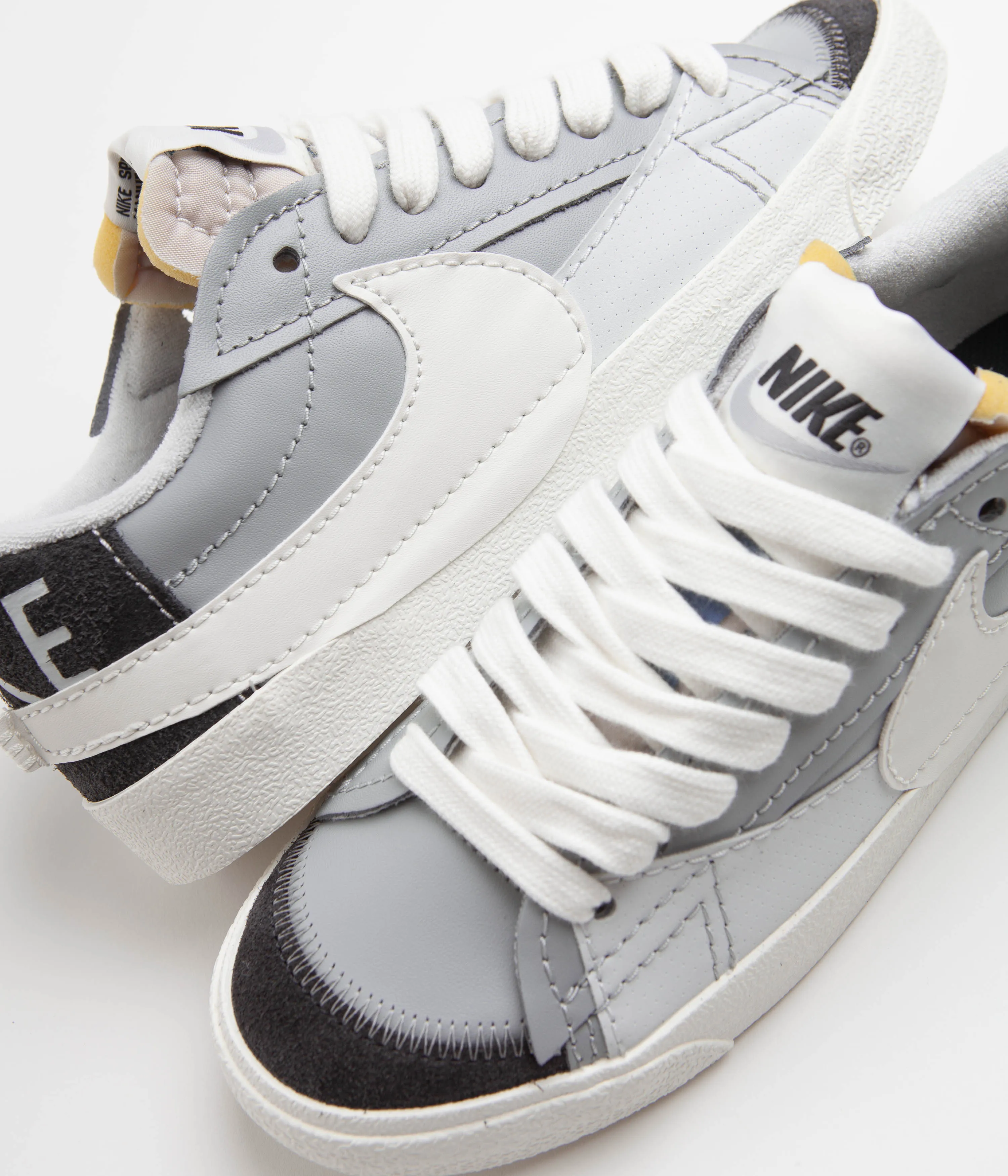 Nike Blazer Low 77 Jumbo SE Shoes - Light Smoke Grey / Sail - Photon Dust