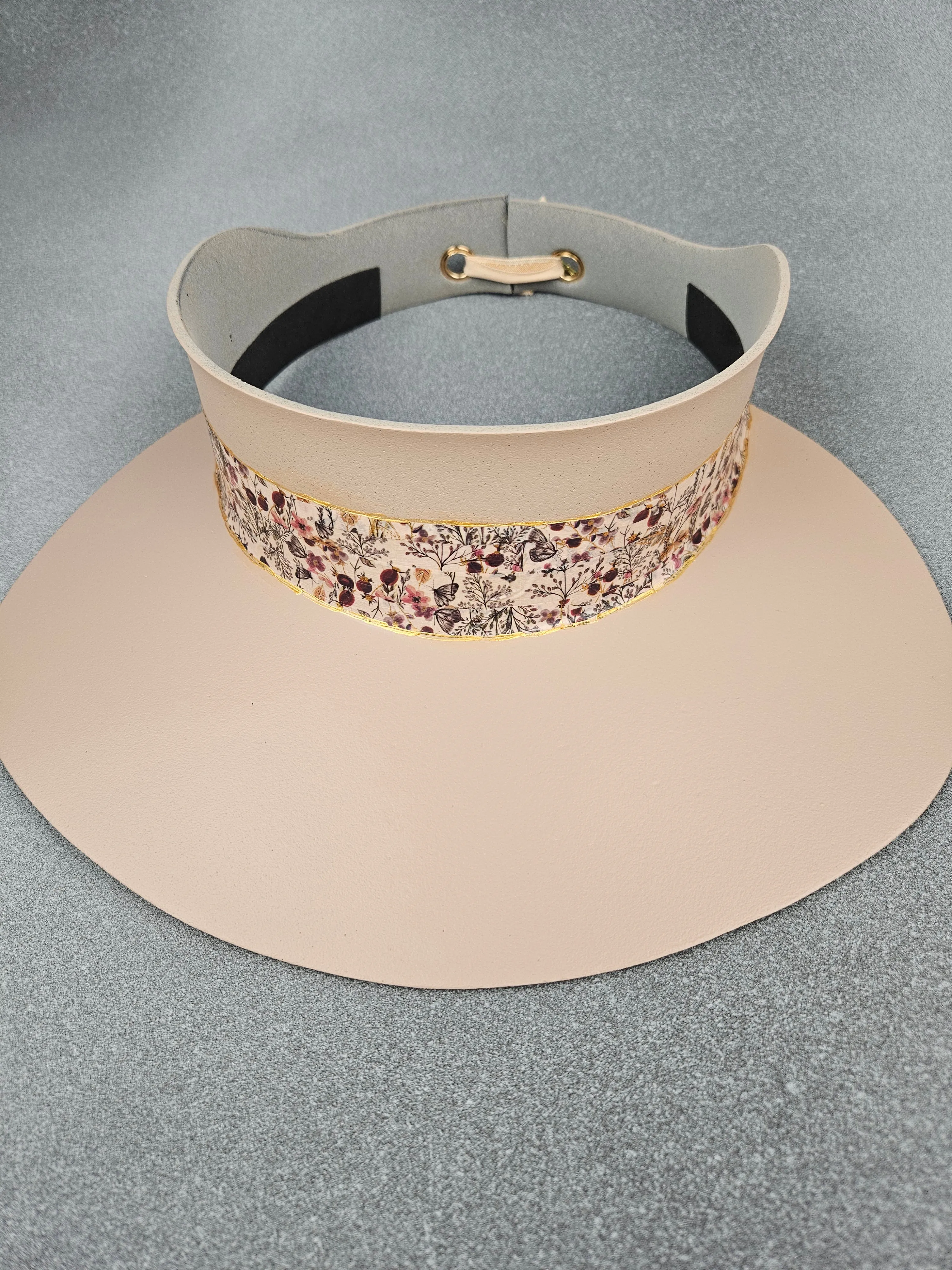 Peachy Beige "LadyEVA" Visor Hat with Delicate Floral Band