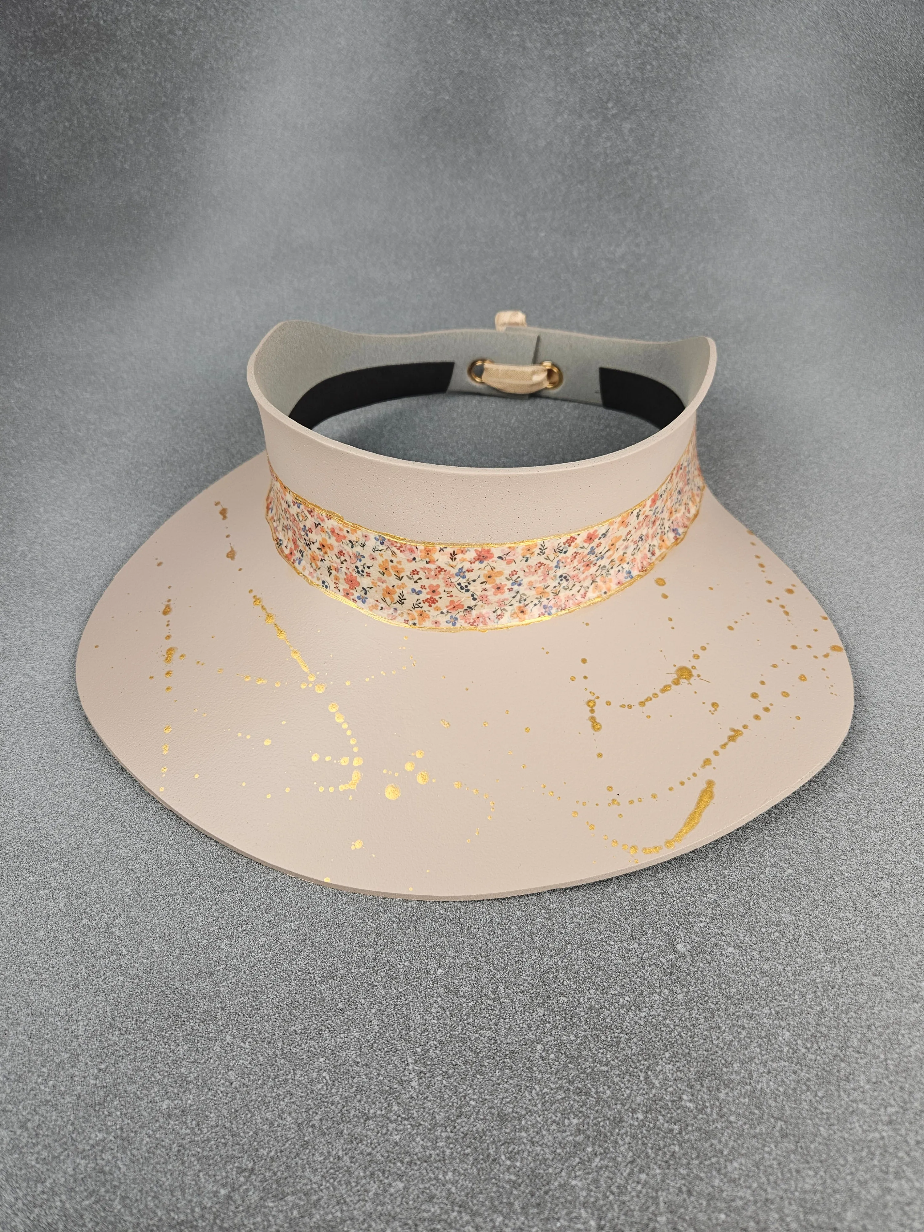 Peachy Beige "LadyEVA" Visor Hat with Delicate Multicolor Floral Band and Golden Paint Splatter Effect