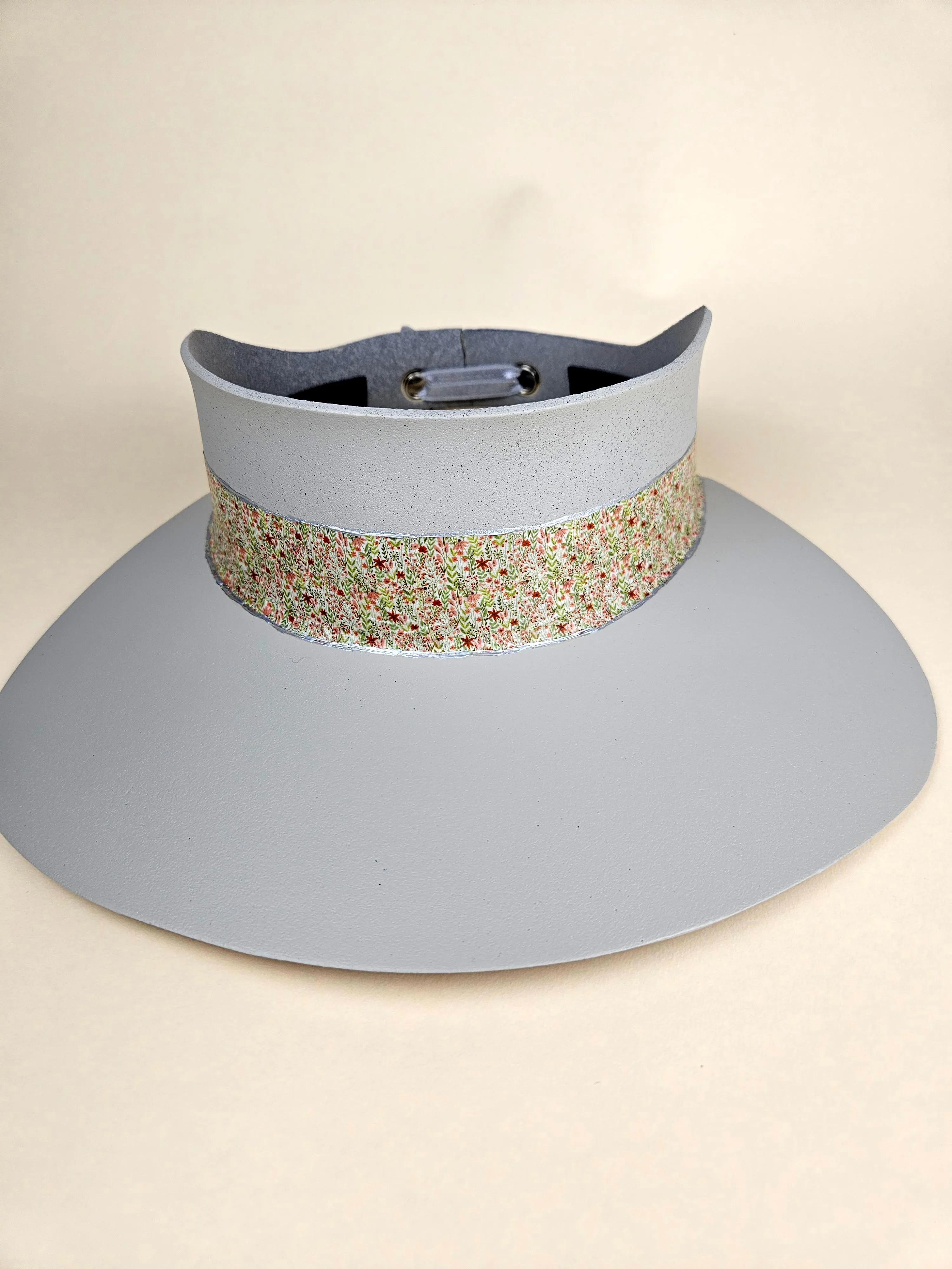 Tall Gray "LadyEVA" Visor Hat with Multicolor Floral Band